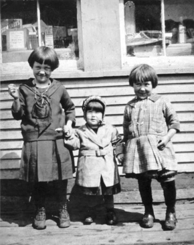 010: Anne, Reen and Cede McCarthy in front of the family shop. (circa 1929) - daughters of James McCarthy &amp;amp; Julia Reddy.